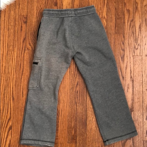Old Navy Boys track pants in grey - Picture 7 of 8